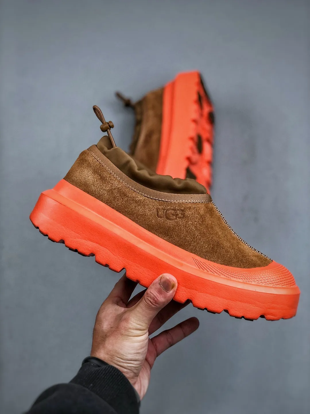 Local self-pickup 💰560 supports store delivery. Same style as Wang Yibo, the latest official revision and new style! The platform is exclusively for foreign trade UGG Tasman GTX winter neutral small potato snow shoes 1172790 Produced by the ten-year-old brand shoemaking factory production line. Pay attention to every detail. Longfeng A-grade genuine sheep fur is integrated. Created in full compliance with the ZP process. Size: 37-45